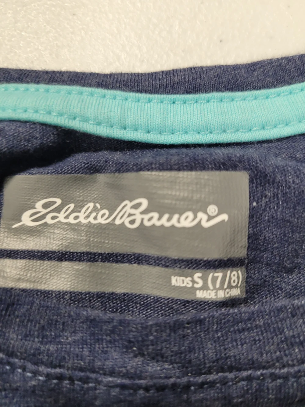 Eddie Bauer Heathered Navy Short-Sleeve Tee with 'Explore' Pocket Graphic